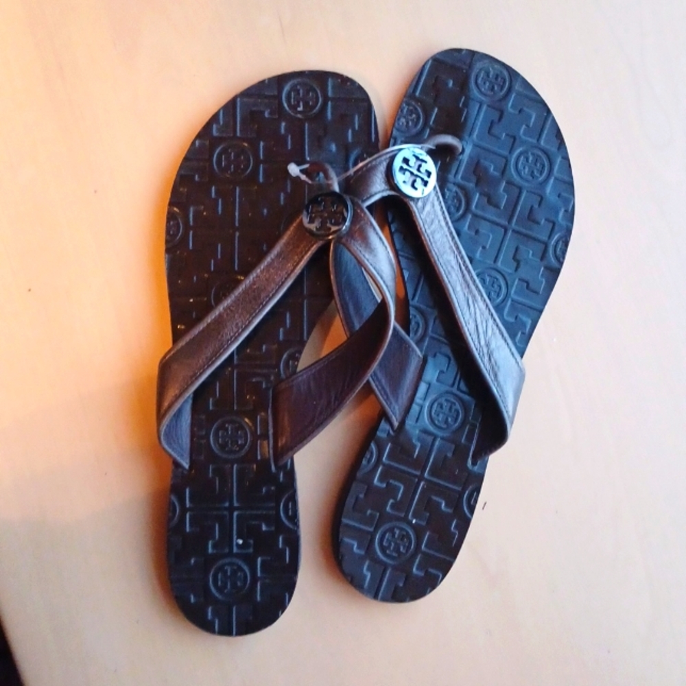 Tory Burch leather flip flop
